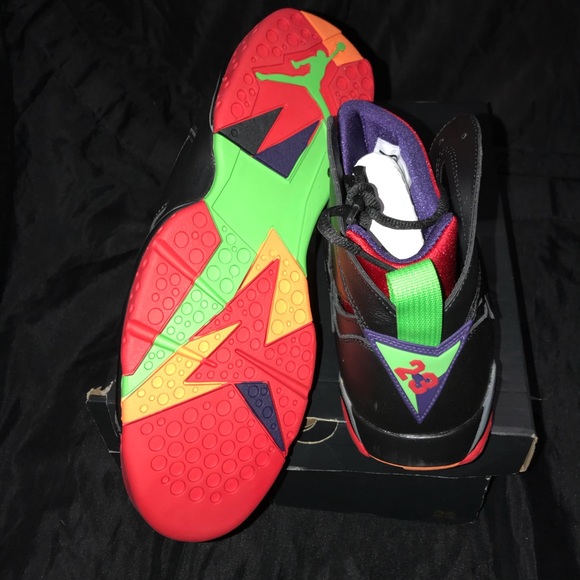 Marvin The Martian Retro 7’s - Picture 4 of 4